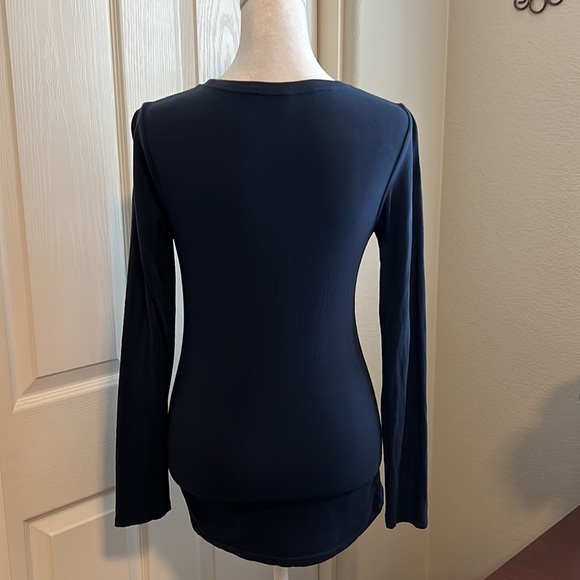 Color Story Women's Navy Basic Cotton Long Sleeve Crew Neck T Shirt - Picture 4 of 7